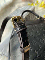 Louis Vuitton_LV Premium Unisex Backpack With Dust Bag (Black - 585)