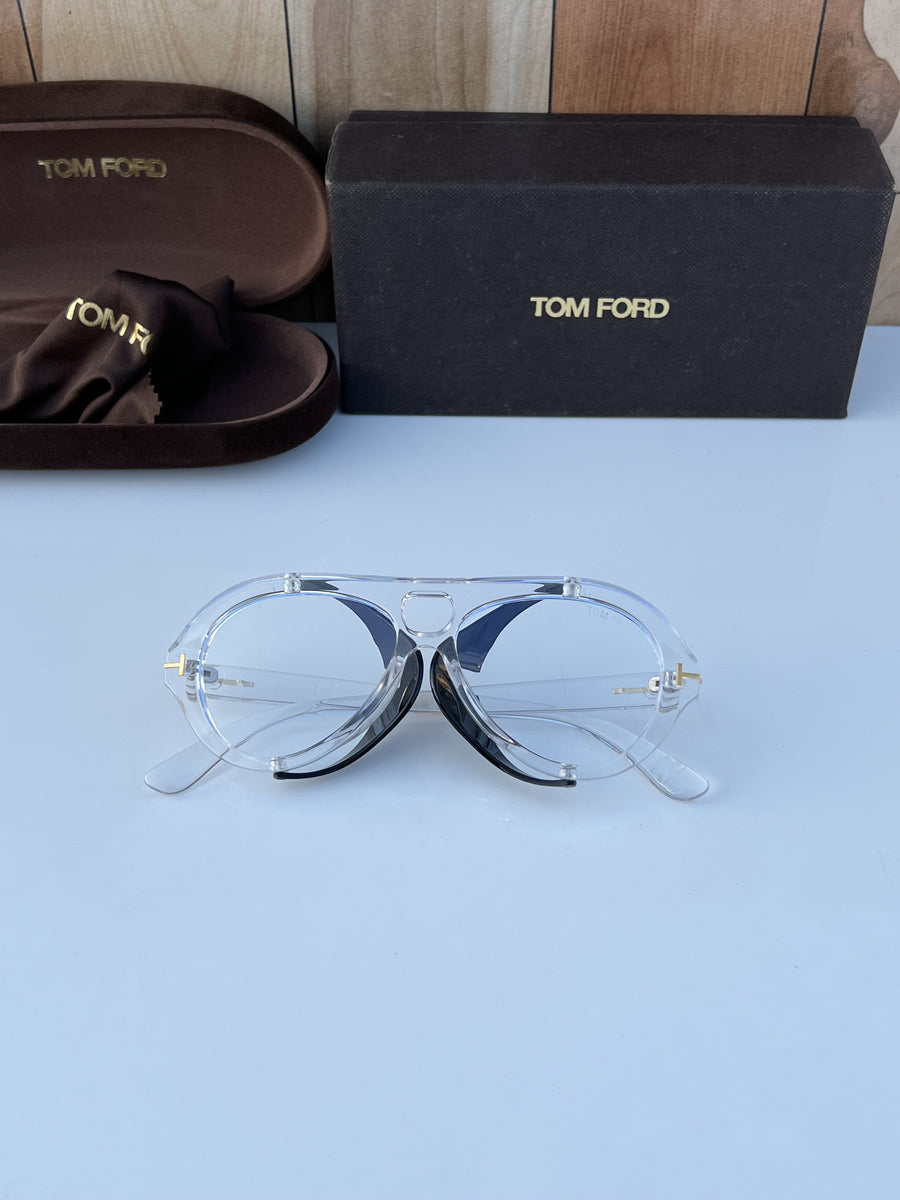 Tom forr_77137_white_plano