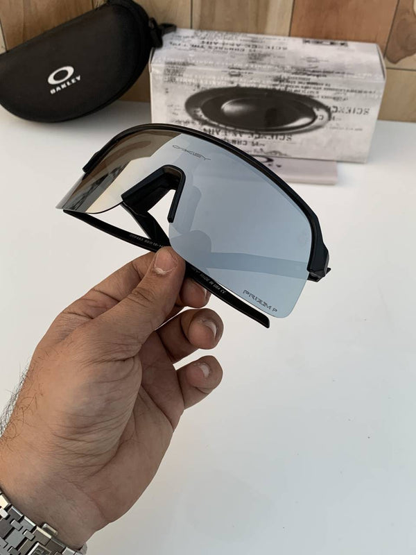 Oakley_9463_silver