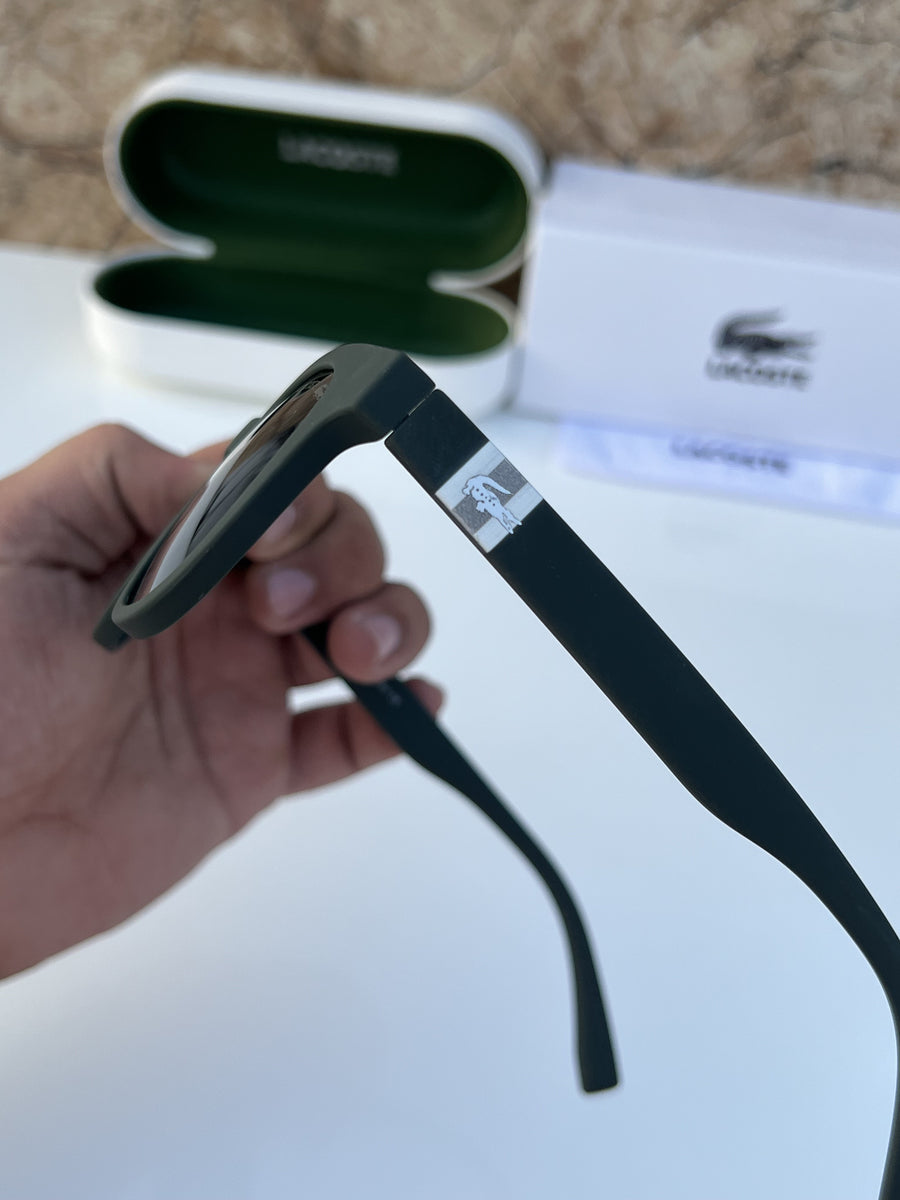 Lacoste_5906_matt_green
