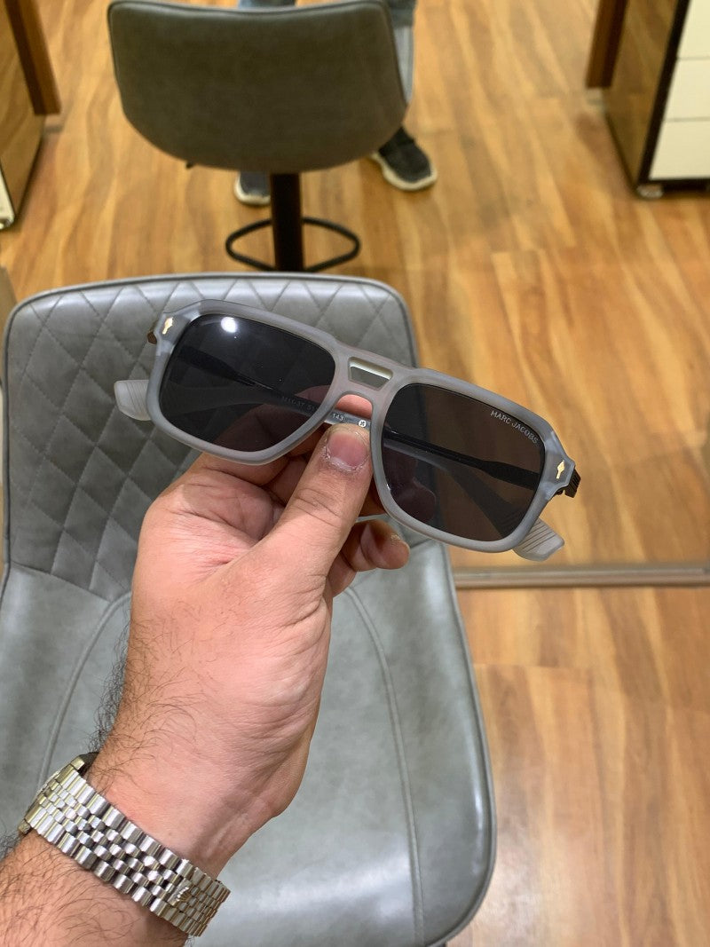 Marc_jacobs_37_grey