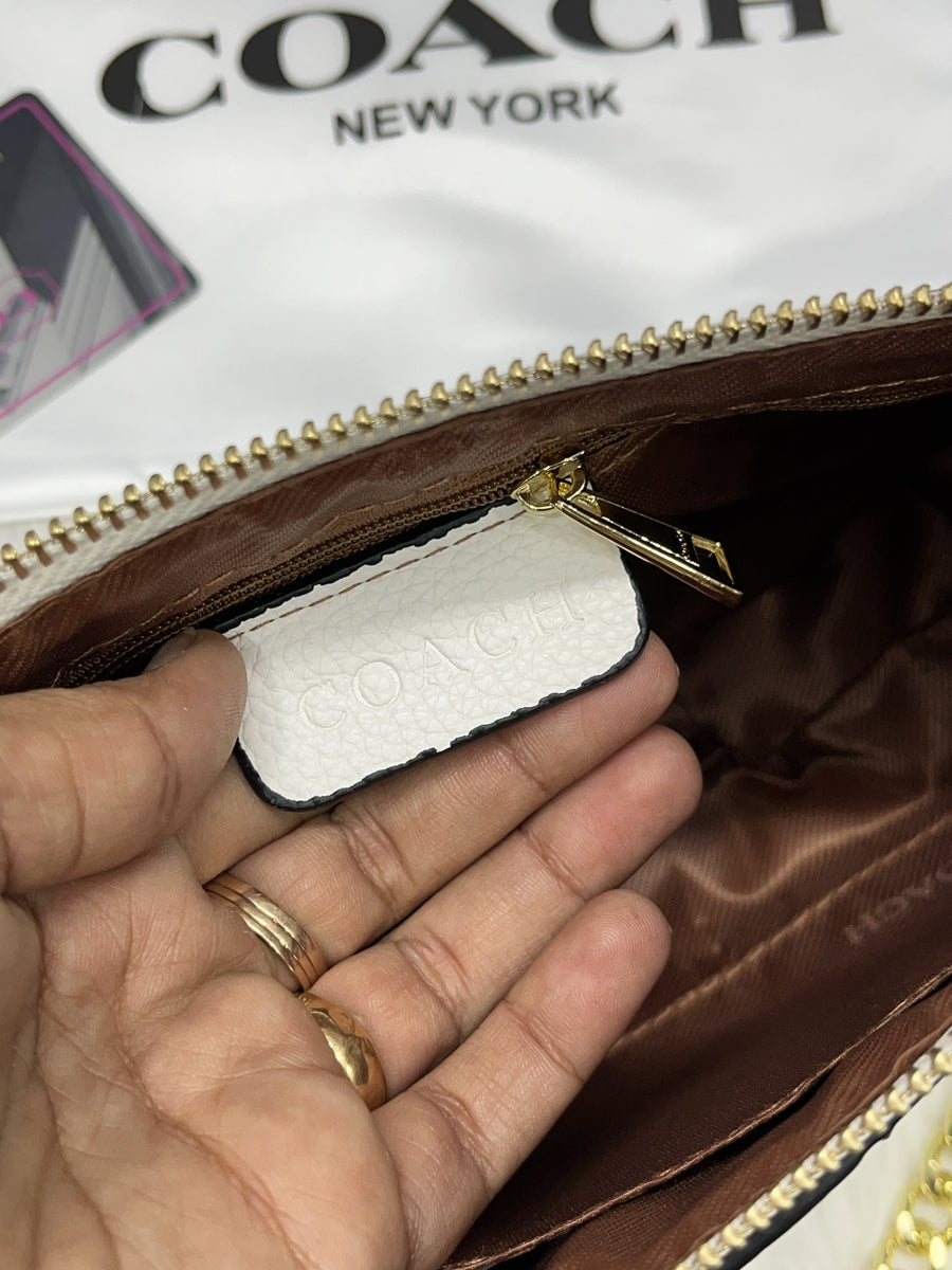 Coach_Large_White_Wristlet_With_DustCover