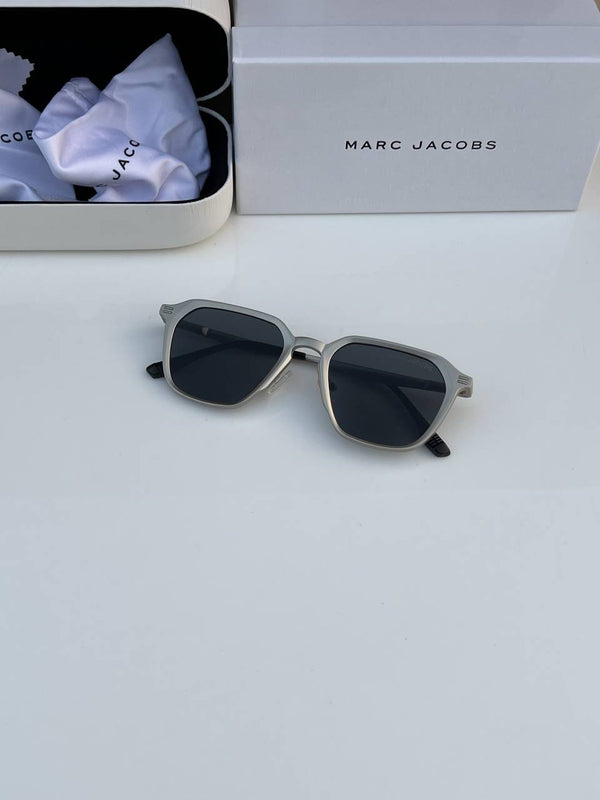 Marc_jacobs_502_silver_black