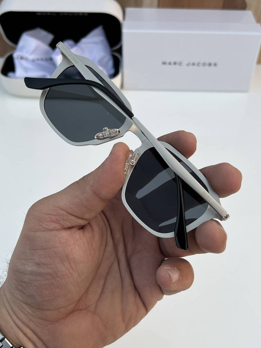 Marc_jacobs_502_silver_black