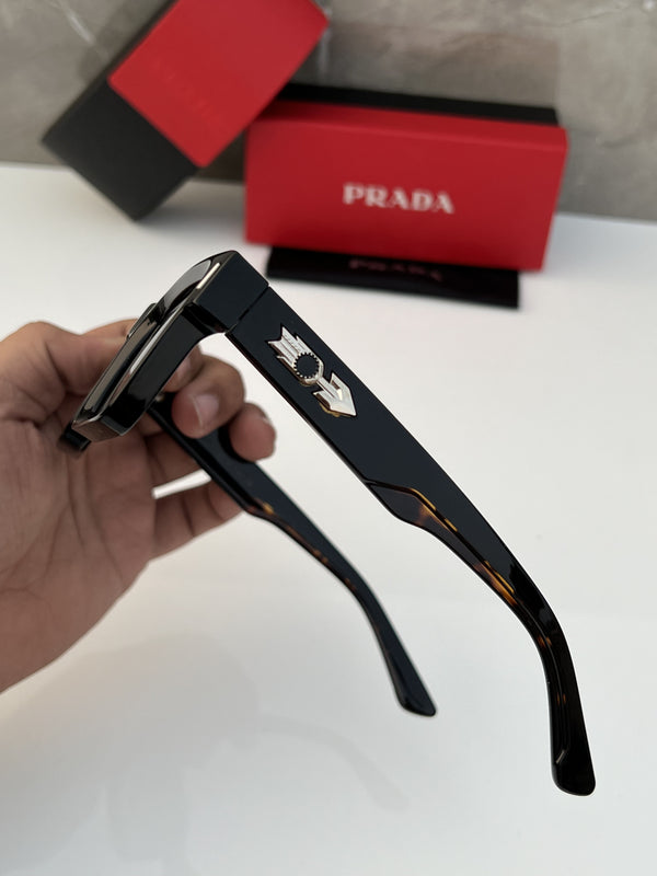 Prada_3626_black_brown