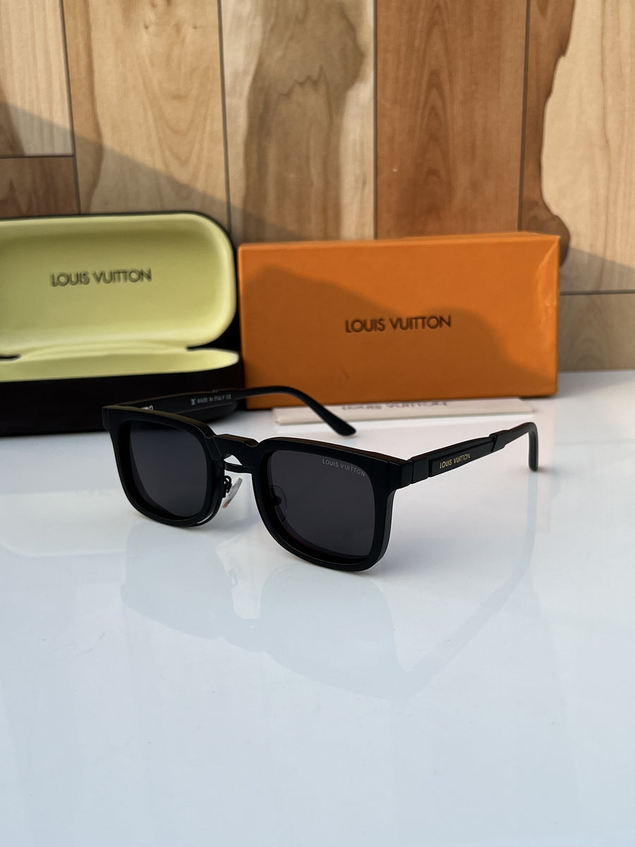 Louis Vuitton_1008_full_black