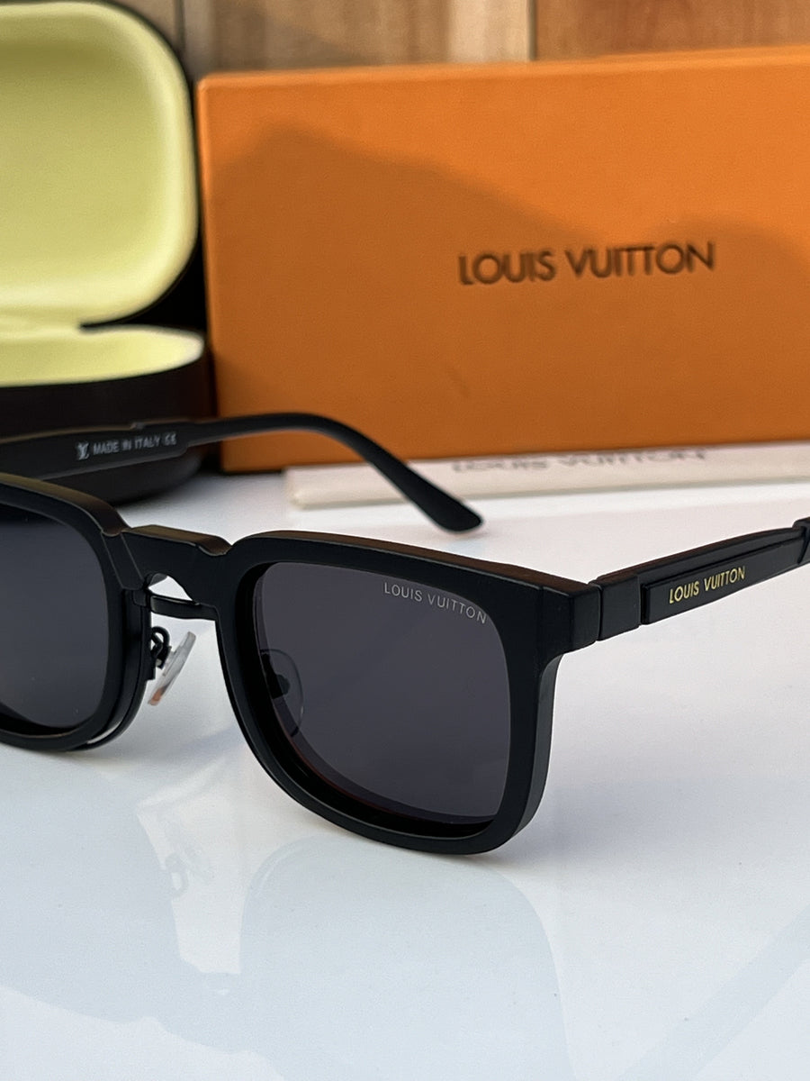 Louis Vuitton_1008_full_black