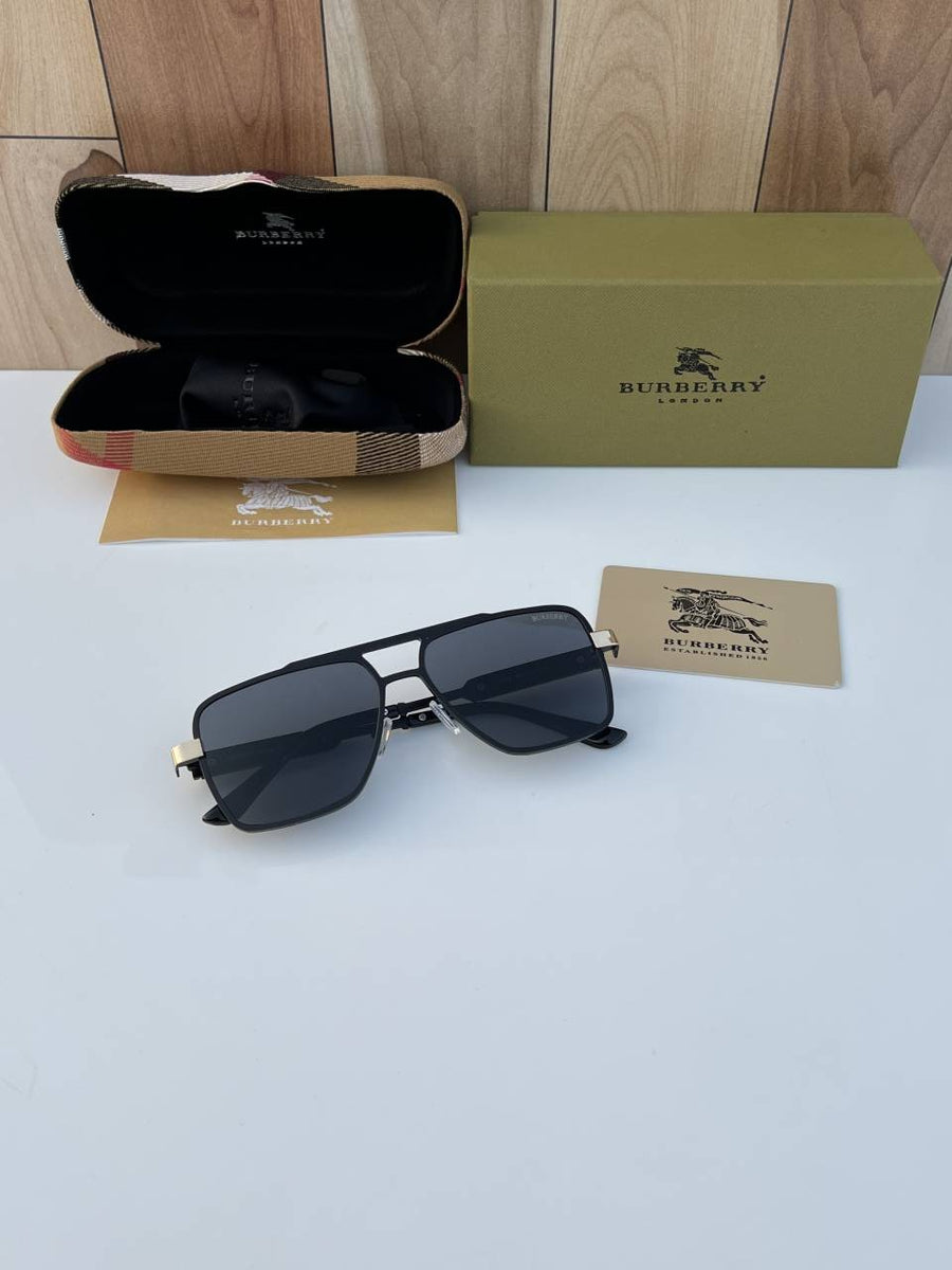 Burberry_7939_black_gold