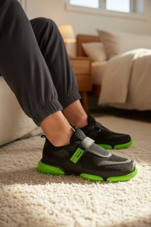 Praddaa Cloudbust Knit Black Green