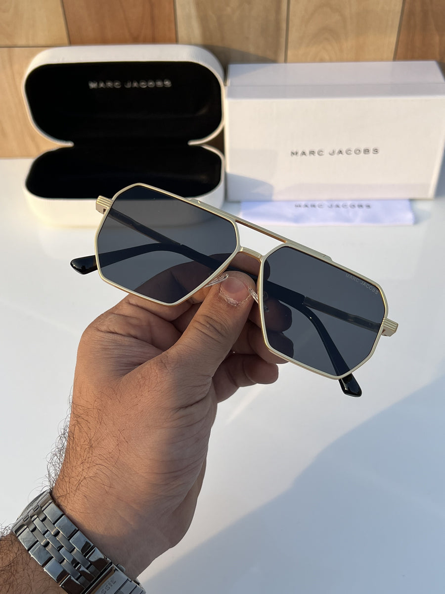 Marc_jacobs_510_gold_black