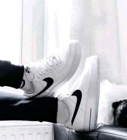 Nike airforce 1 white black swoosh