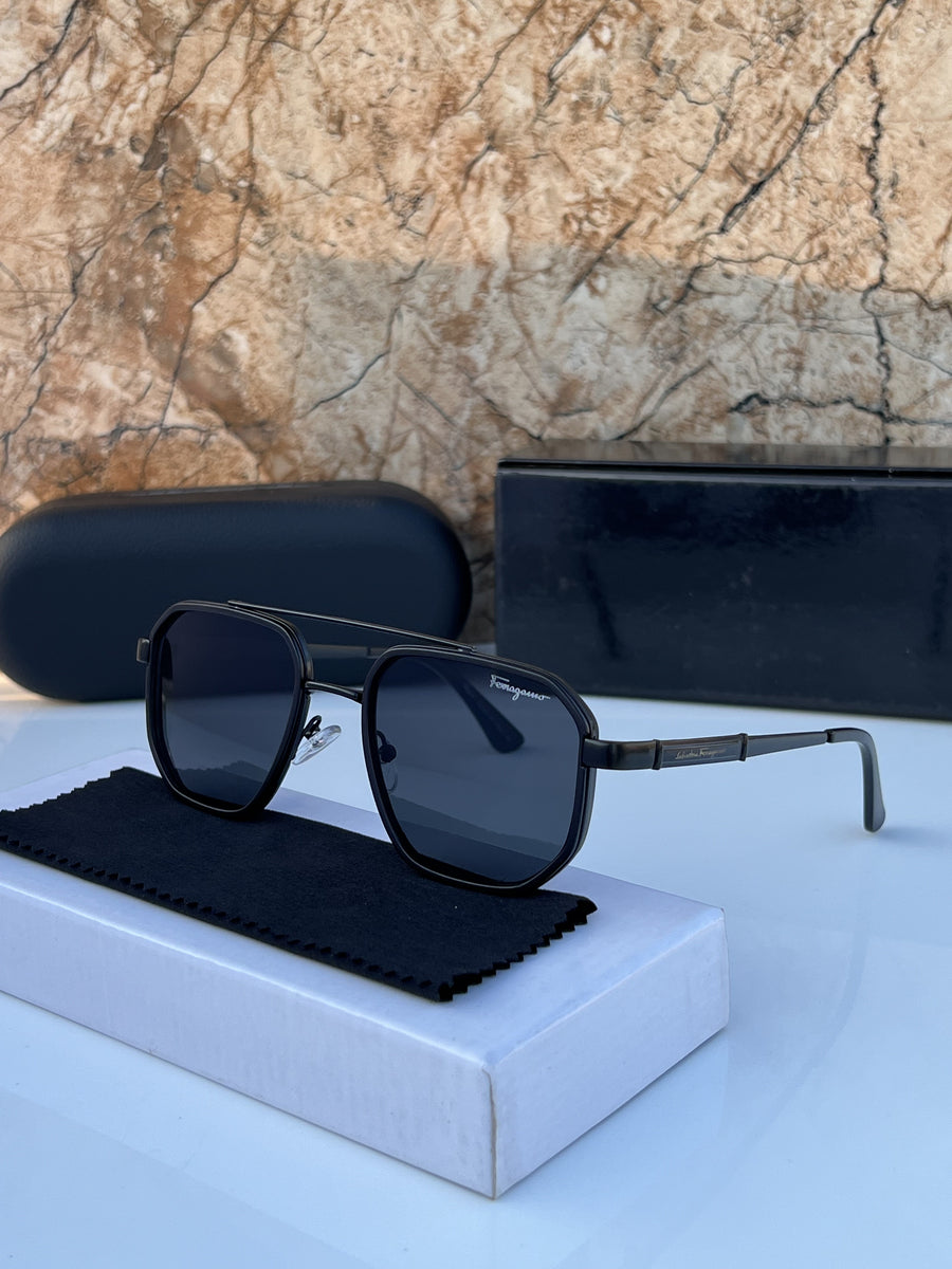Ferragamo_294_full_black