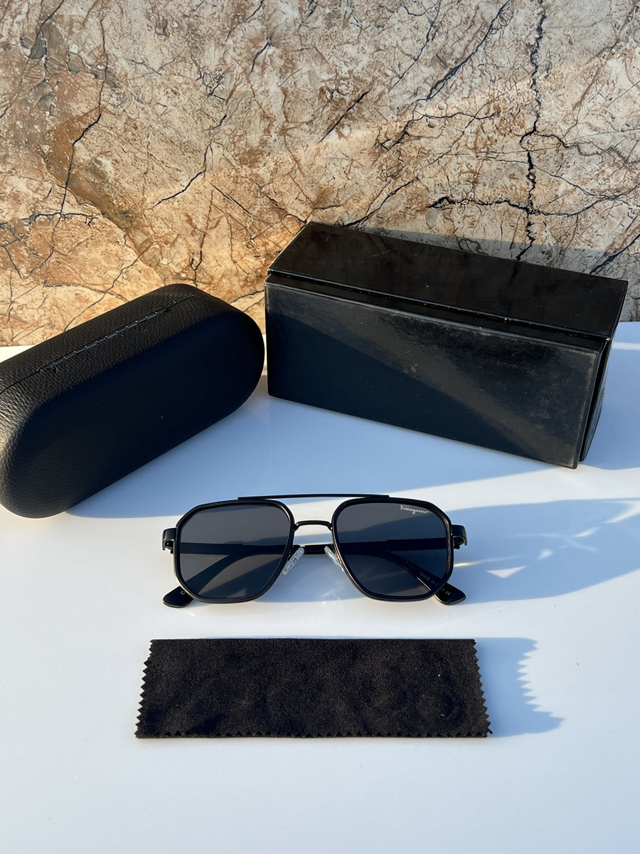 Ferragamo_294_full_black
