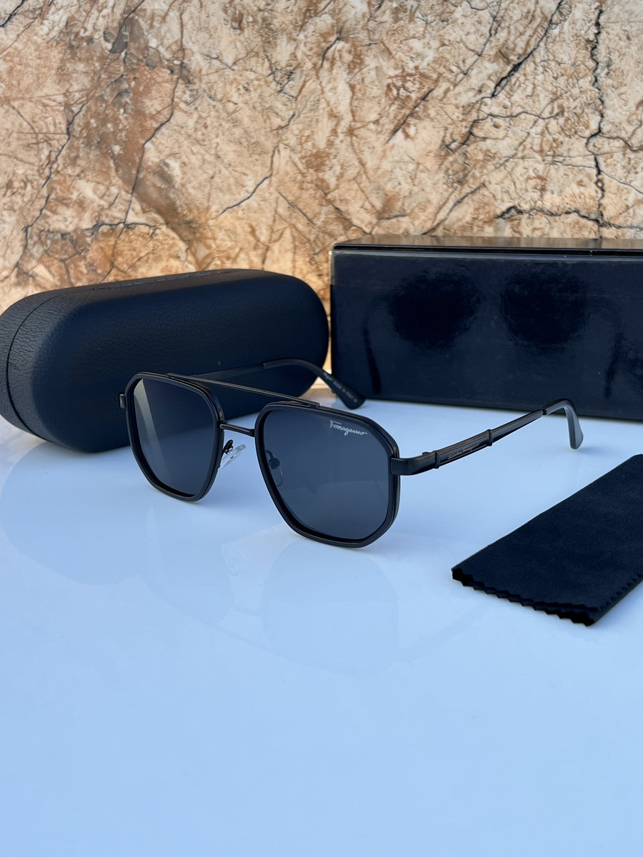 Ferragamo_294_full_black