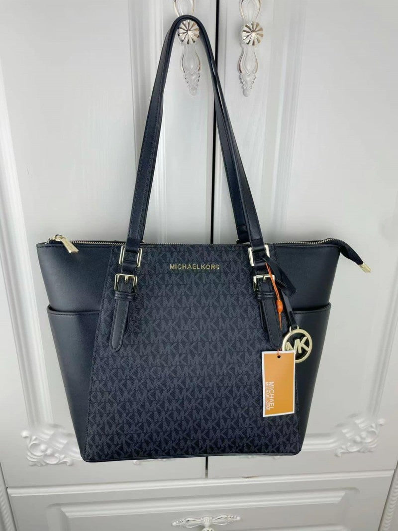 Michael Kors_Charlotte_Large_Tote_With_DustCover