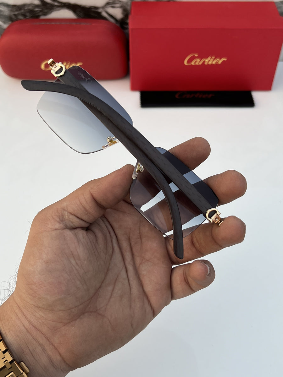 Cartier_3060_gold_blue_shaded