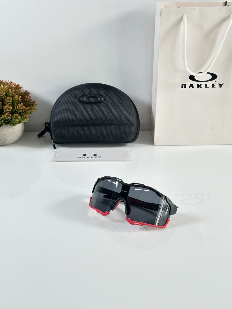 Okley 8241 Black Red