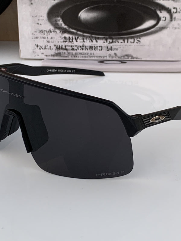 Oakley_9463_black