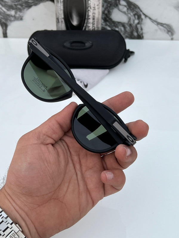 Oakley_5038_black