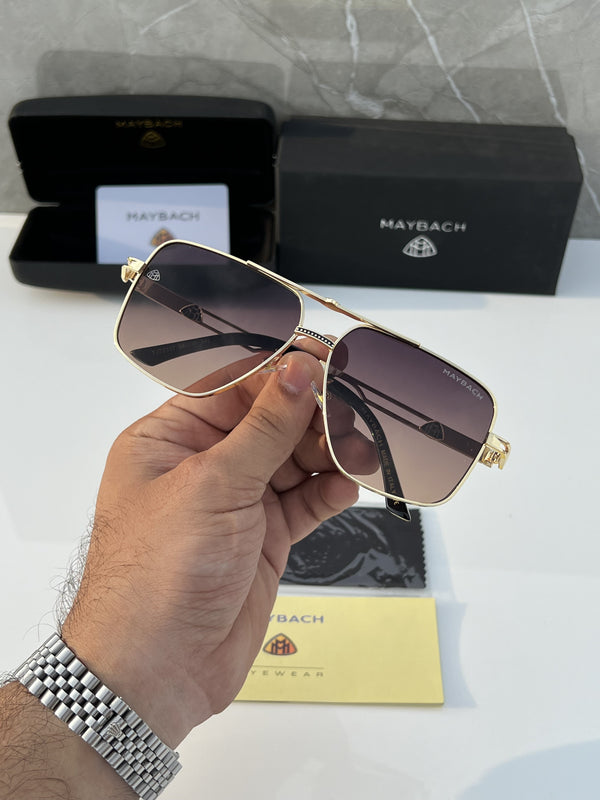 Maybach_72317_gold_wine