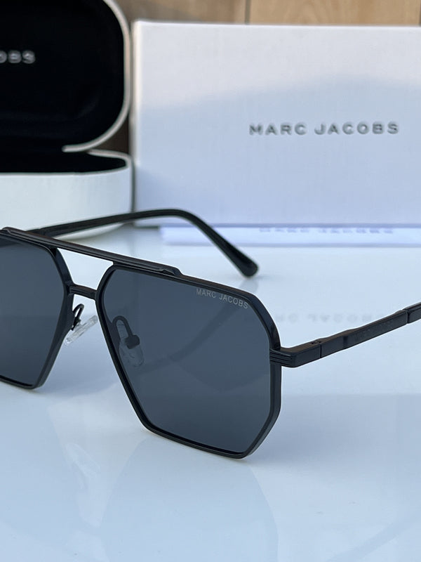 Marc_jacobs_510_full_black