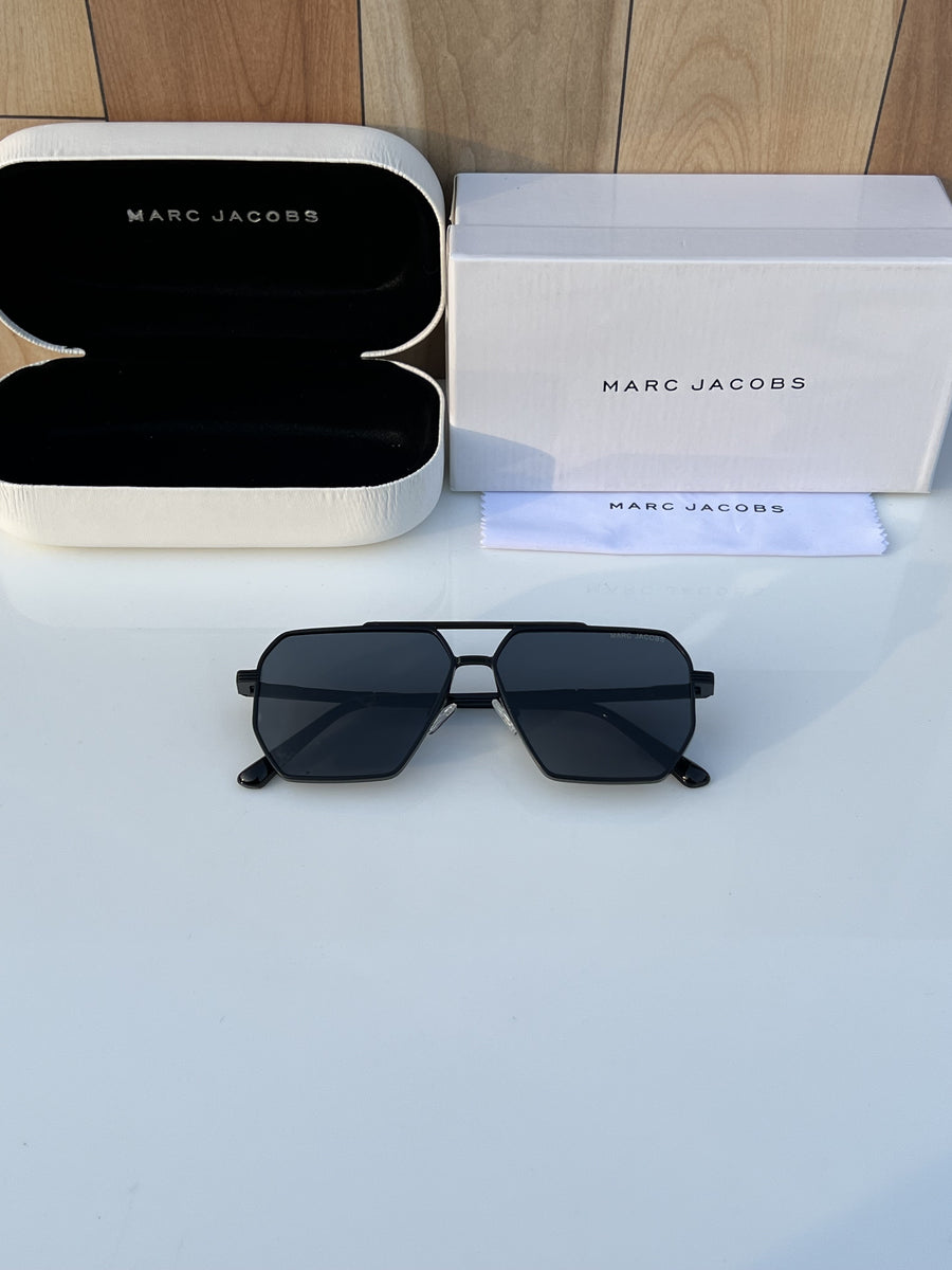 Marc_jacobs_510_full_black