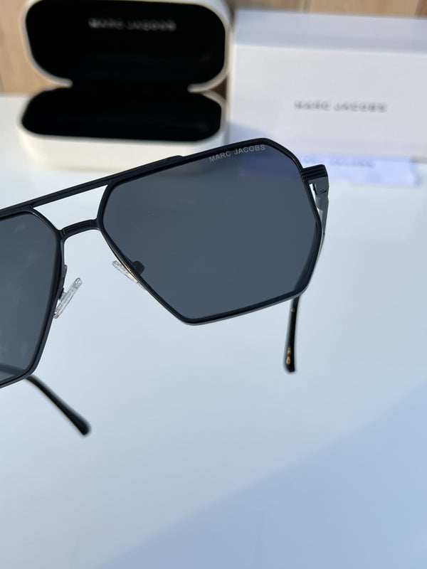 Marc_jacobs_510_full_black