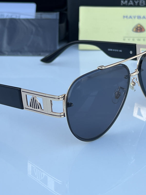 Maybach_23335_gold_black
