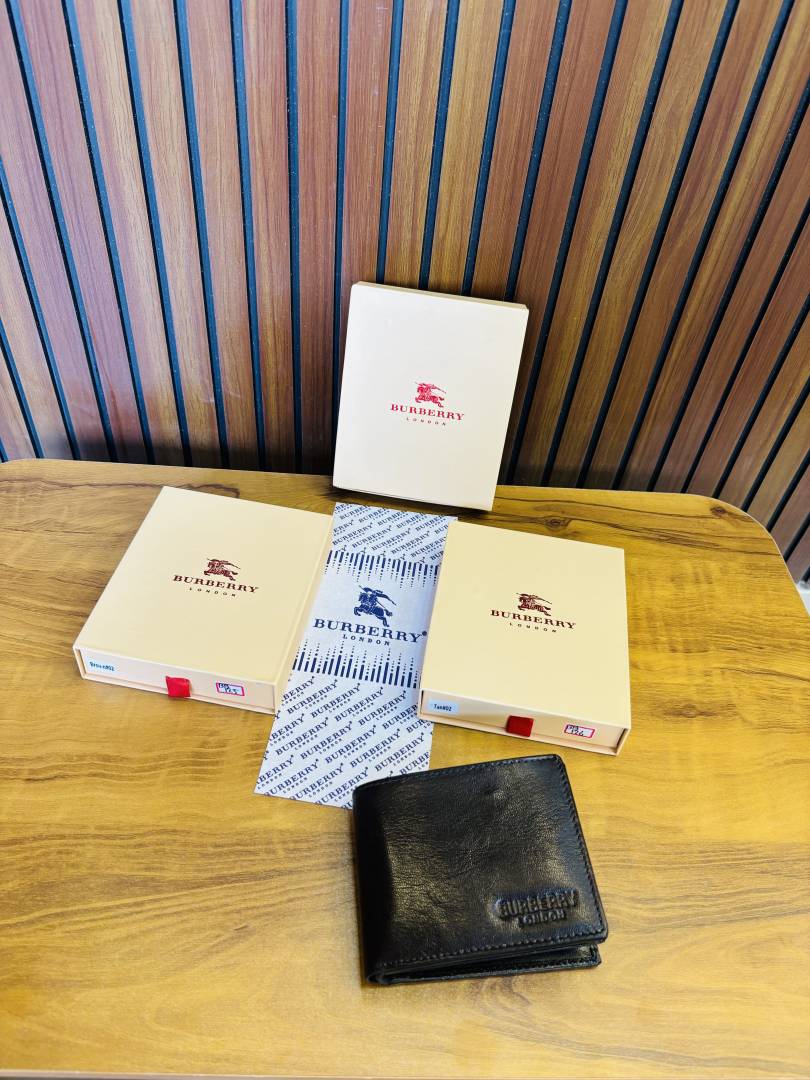 125 BURBERY PREMIUM QUALITY WALLET