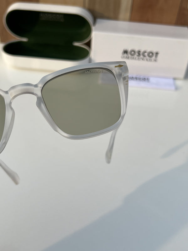 Moscot_2339_white_green