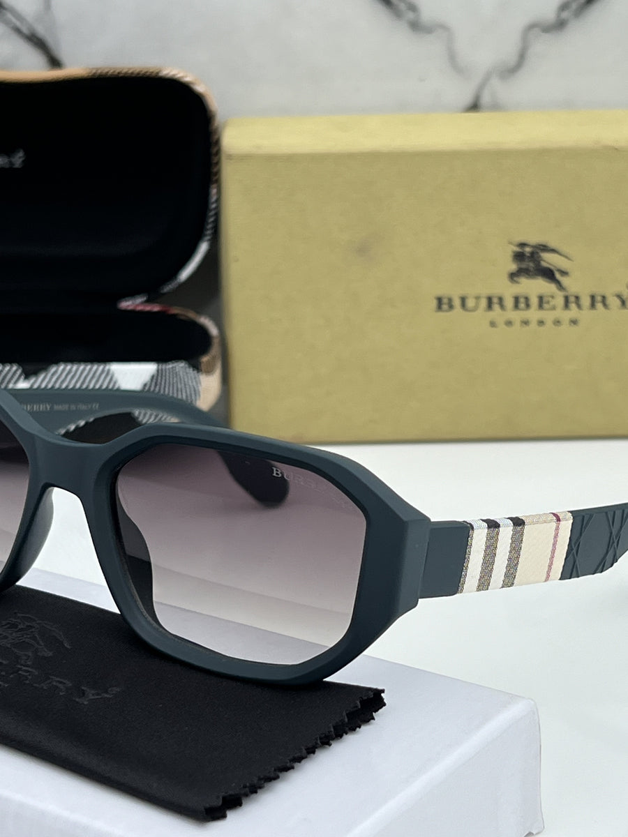 Burberry_1119_green