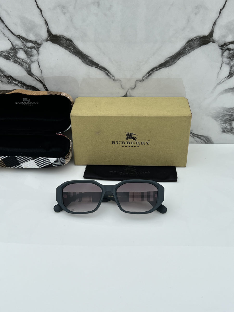 Burberry_1119_green