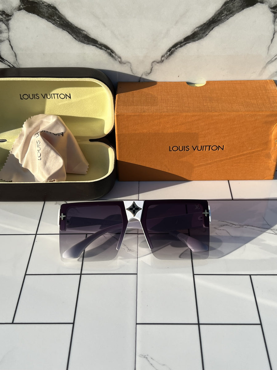Louis Vuitton_3371_white_black