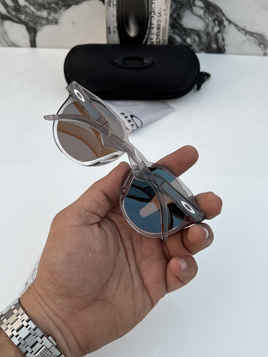 Oakley_9464_grey_aqua