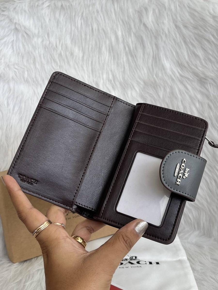 Coach_2-3_Premium_Flap_Wallet_With_OriginalBox_DustCover_Highend_Coded