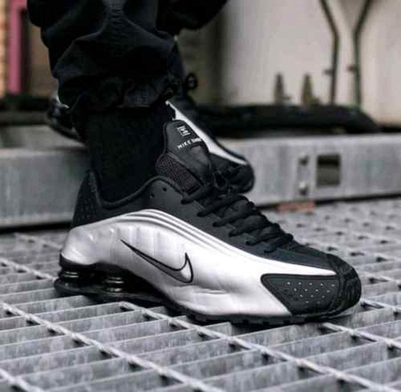 Nike shox R4 preto prata 2280