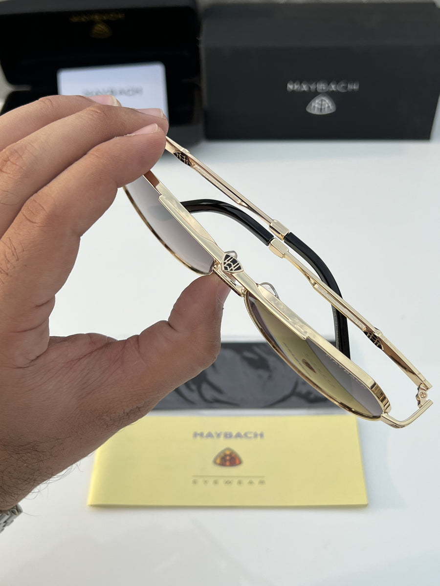 Maybach_72318_gold_wine