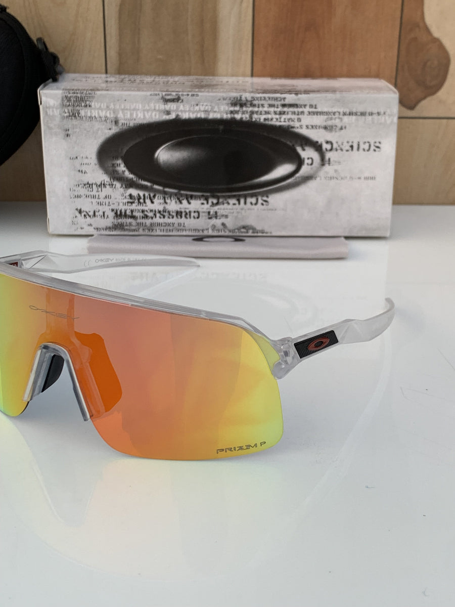 Oakley_9463_transparent_red