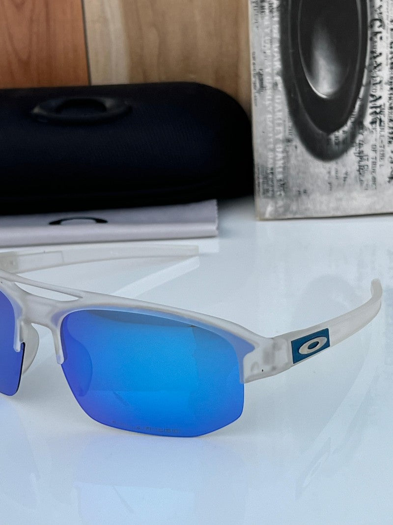 Oakley_2956_white_aqua