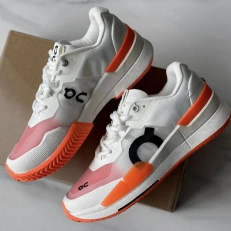 On Cloud Running The Roger Pro 2 White Flame