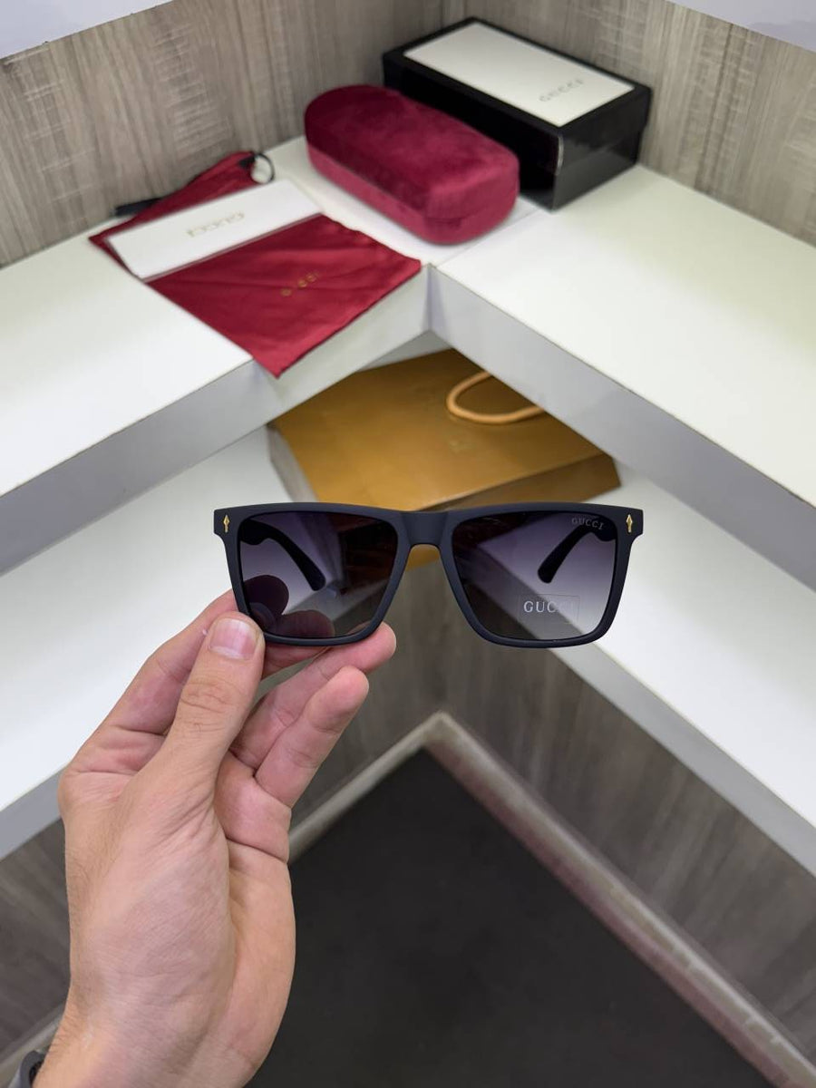 Gucci 69013 Premium sunglass (Matt Black)