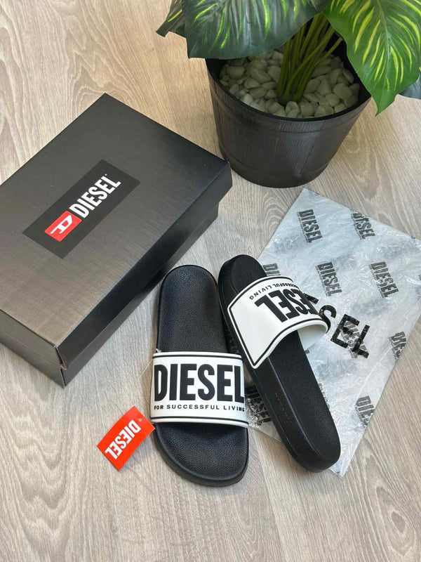 Diesel Mayemi Logo Embossed White Black Slides