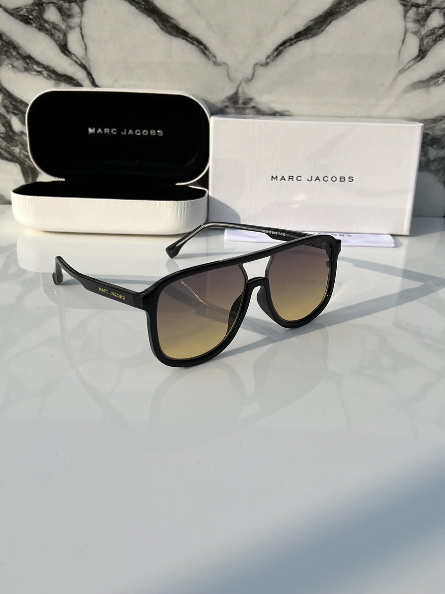 Marc_jacobs_1010_gun_black