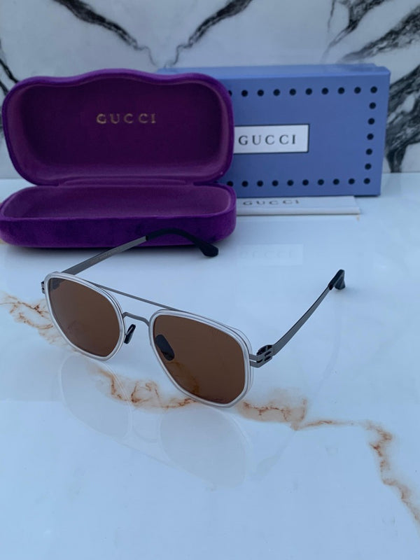 Gucci_011_white_brown