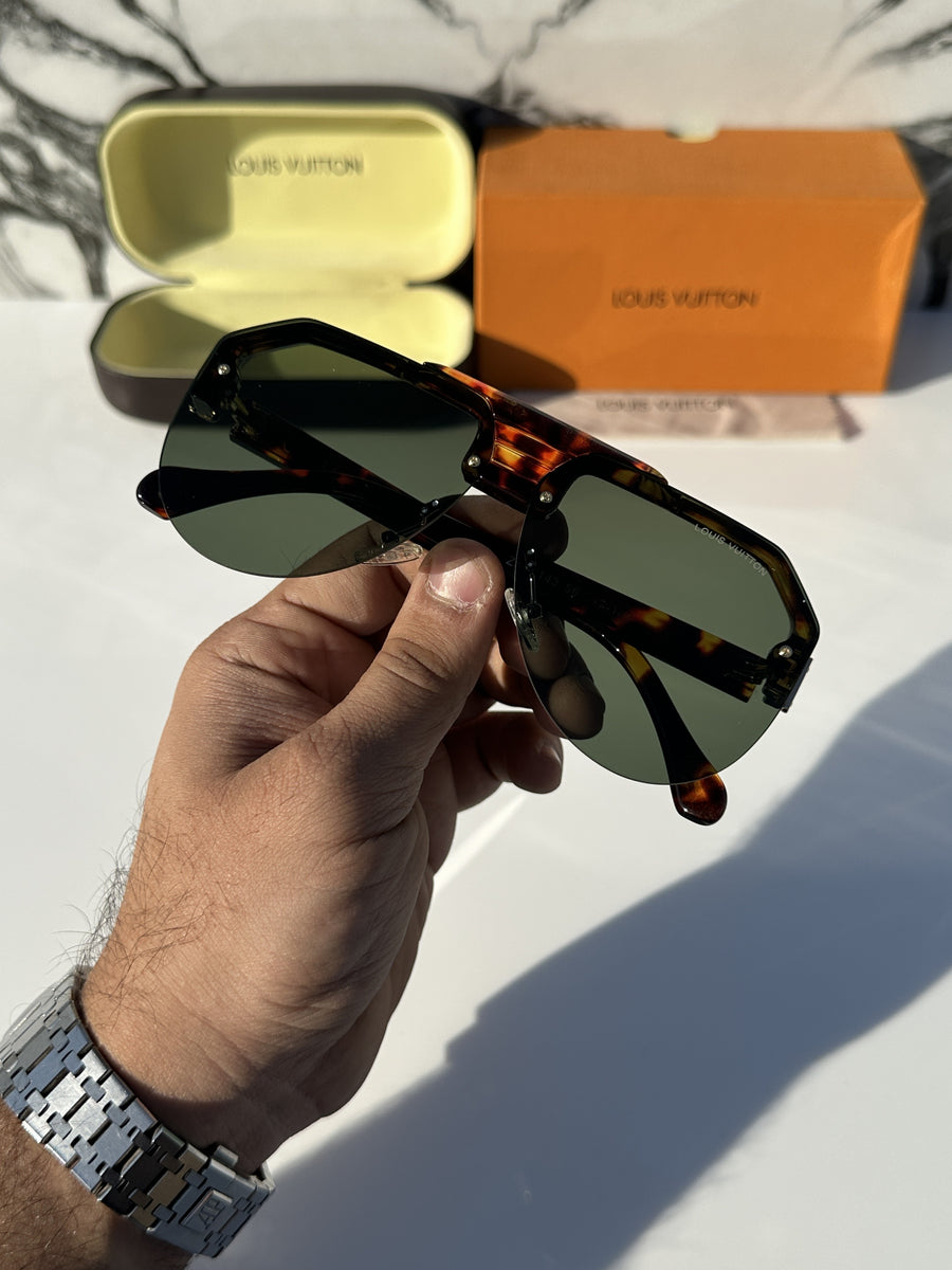 Louis Vuitton_98143_tiger_green
