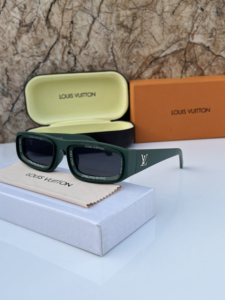 Louis Vuitton_6190_green