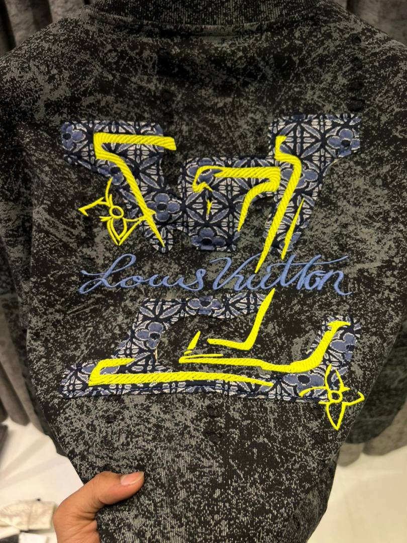 v-uitton imported sweatshirt store article black