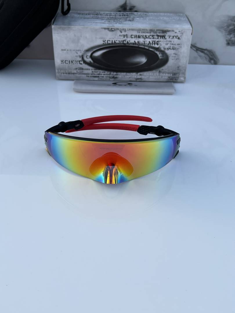 Oakley_9455_gold_red
