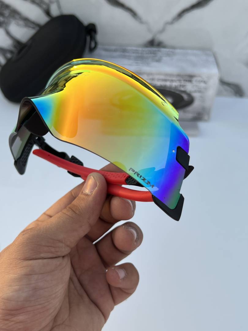 Oakley_9455_gold_red