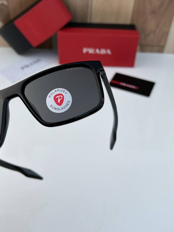 Prada_438_black